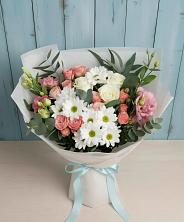 Букет цветов из:  Розы, Лизиантусы и Хризантемы в Новомеловатке