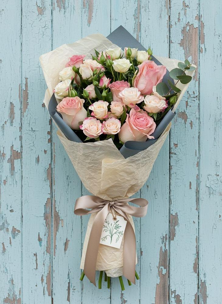 Букет цветов из: Розы в Новомеловатке