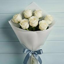 Букет 7 Белых роз Эдлесс Лав в Новомеловатке