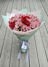 Букет цветов из:  Альстромерии в Новомеловатке