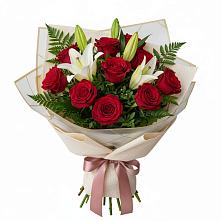 Букет цветов из:  Лилии и Розы в Новомеловатке