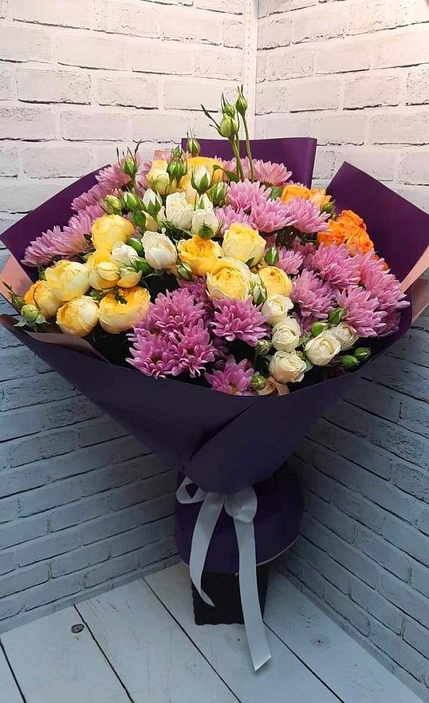 Букет цветов из: Хризантемы и Розы в Новомеловатке