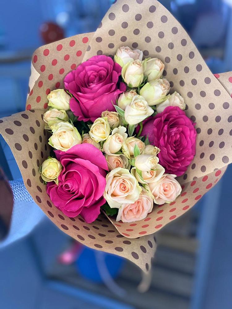 Букет цветов из: Розы в Новомеловатке