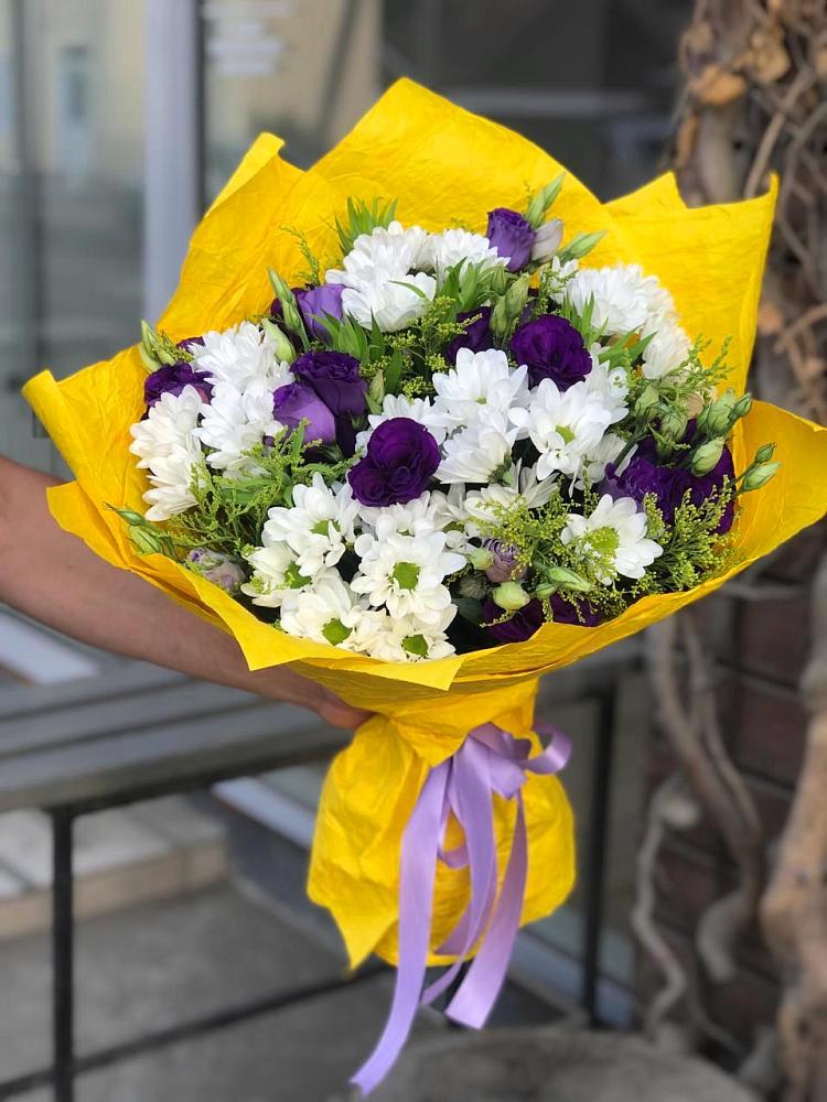 Букет цветов из: Ирисы, Хризантемы и Ромашки в Новомеловатке