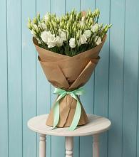 Букет цветов из:  Лизиантусы в Новомеловатке