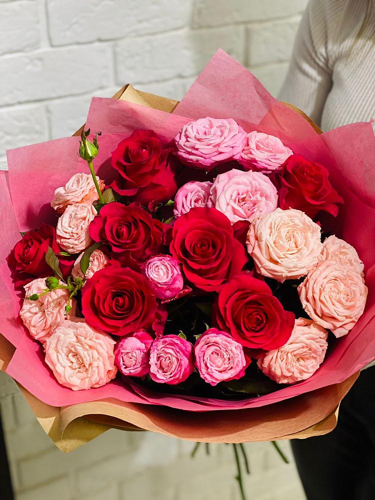 Букет цветов из: Розы в Новомеловатке