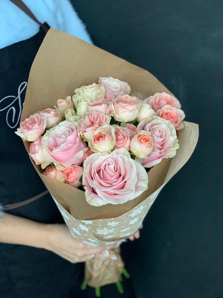 Букет цветов из: Хризантемы и Розы в Новомеловатке