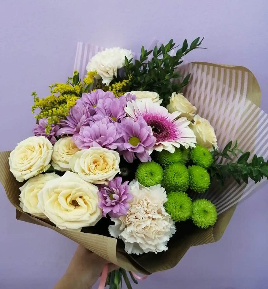 Букет цветов из: Хризантемы, Розы, Гвоздики и Герберы в Новомеловатке