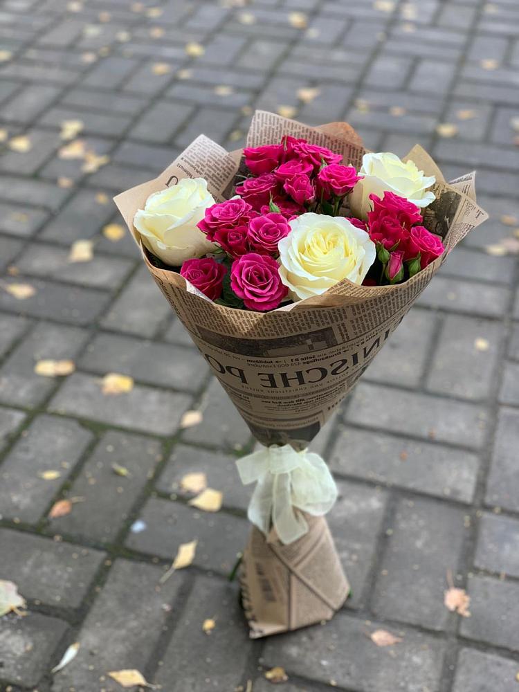 Букет цветов из: Розы в Новомеловатке