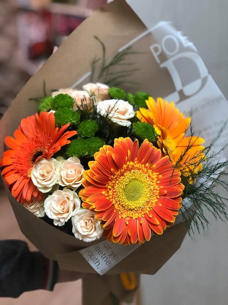 Букет цветов из: Герберы, Хризантемы и Розы в Новомеловатке